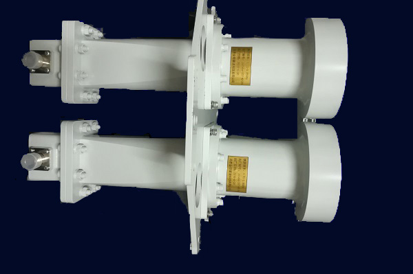 Compact Antenna Test  Feeds